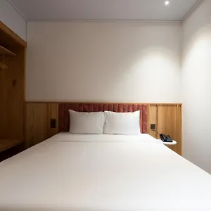 2* Hotel Haven Hut Riverside